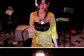 网易CC 小燃燃 付费群定制 大尺度深沟抖奶  情趣漏内 6V